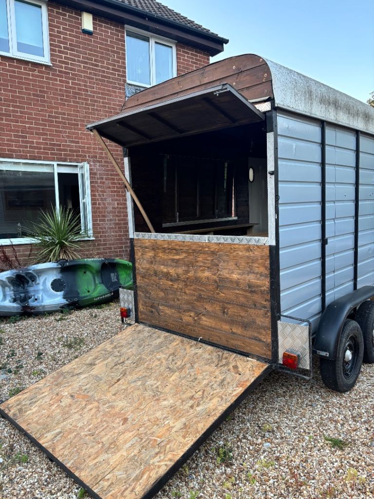 Converted Horse Box Trailer - Catering/Bar Unit / storage unit 