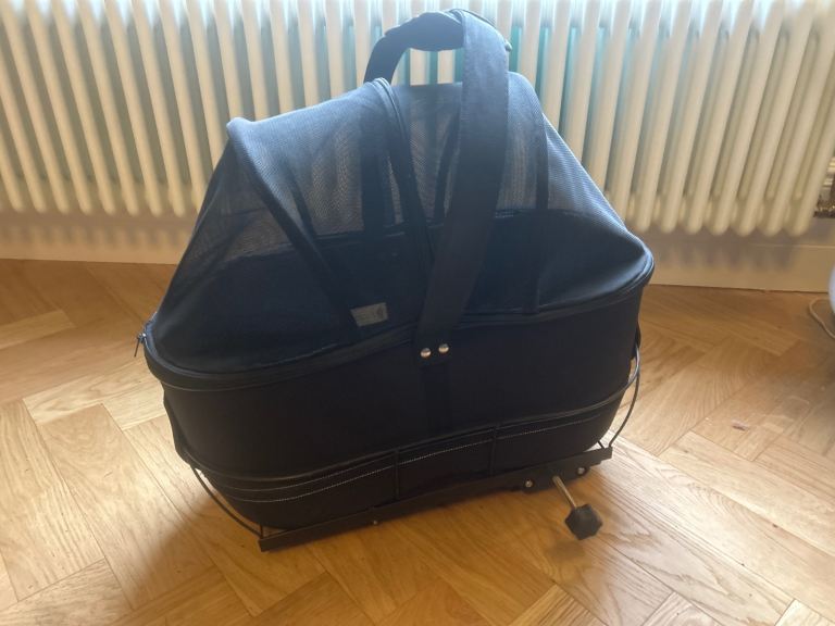 Bicycle basked for dogs up to 17.6lb or 8kg