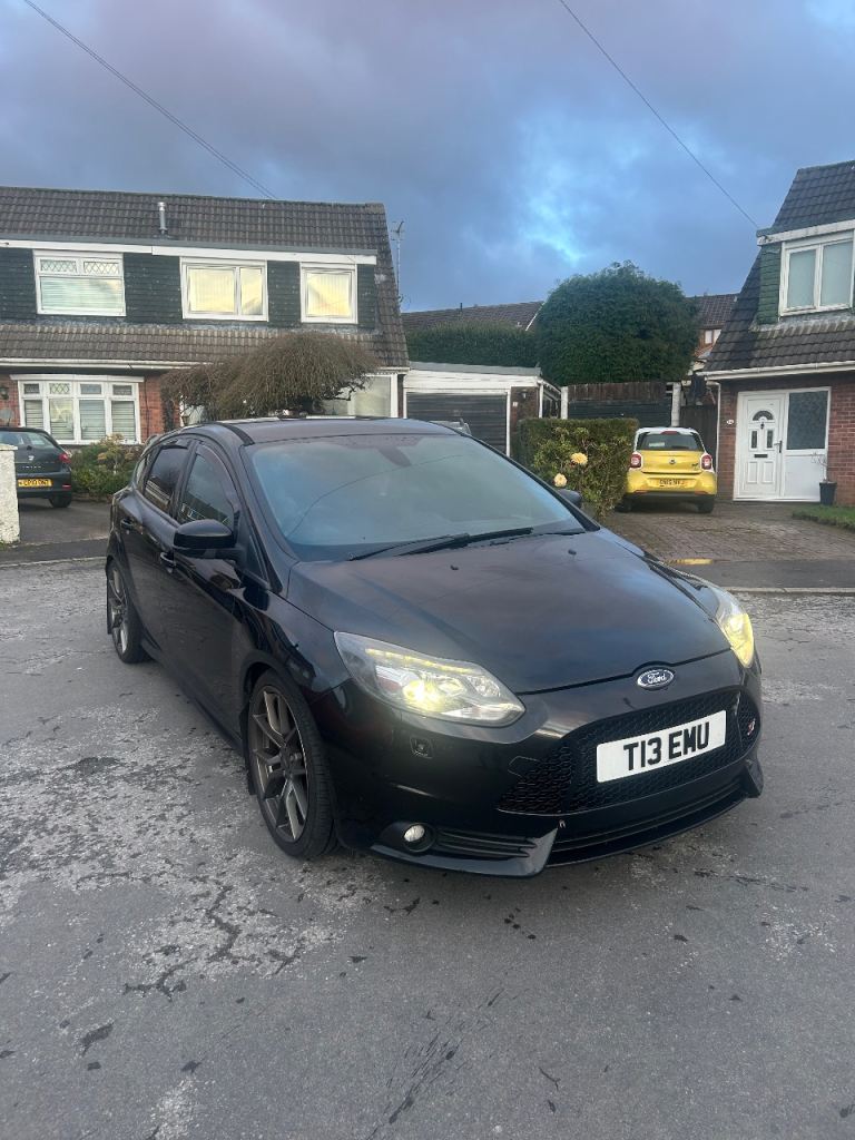 Ford, FOCUS, Hatchback, 2014, Manual, 1999 (cc), 5 doors