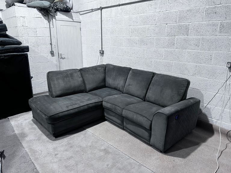 Dfs ORKA recliner sofa 🛋️ delivery 🚚 available 