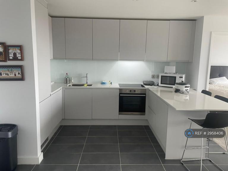 2 bedroom flat in Local Blackfriars, Manchester, M3 (2 bed) (#2958406)