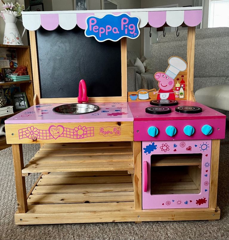 Peppa Pig Wooden Play Kitchen & Shop – Good Condition