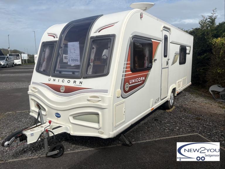 2013 Bailey Unicorn Cadiz 4 Berth FIXED SINGLES Caravan - STOCK J006