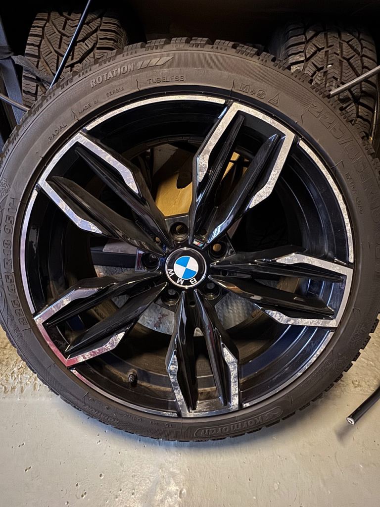 BMW 18” M Sport Alloy Wheels with Winter Tyres – Set of 4