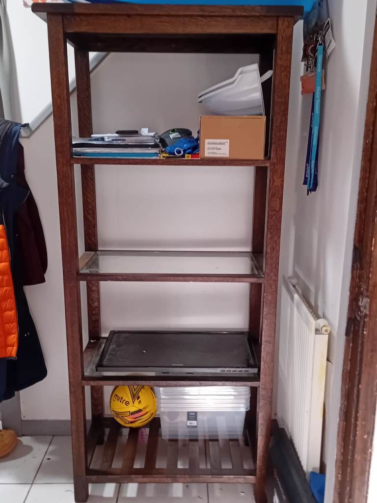 Solid wood bookshelf 