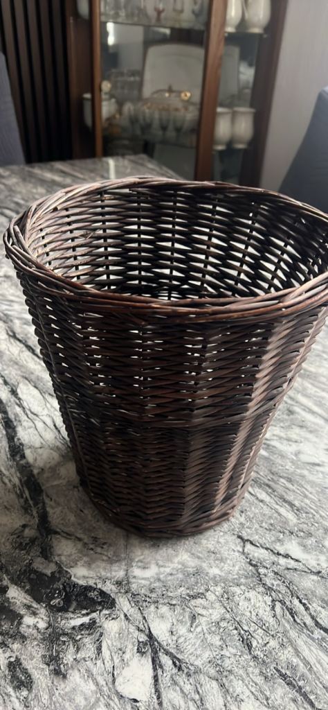 Basket/ bin