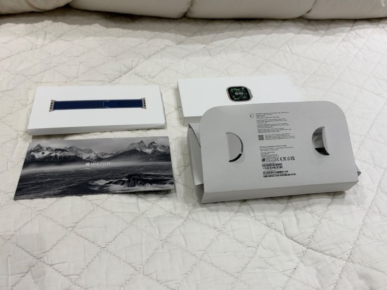 Only used few hours,Apple Watch Ultra 3 (GPS+Cellular, 2025) 49mm Natural Blue strap for iPhone 