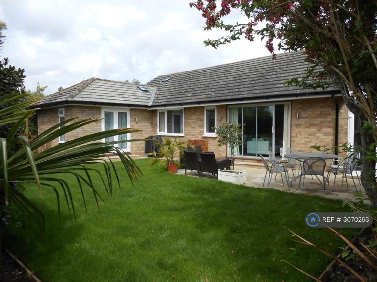 4 bedroom house in Riverview Road, Epsom, KT19 (4 bed) (#3070263)