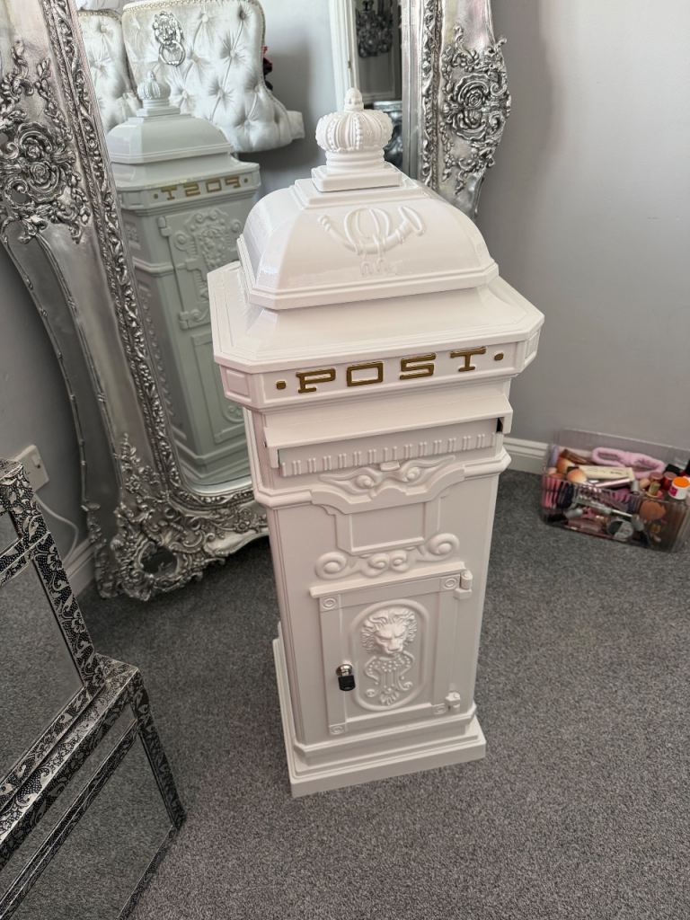 £80 postbox brand new never used collection Basildon 