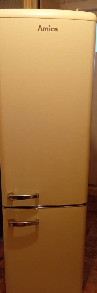 Amica Fridge- works well