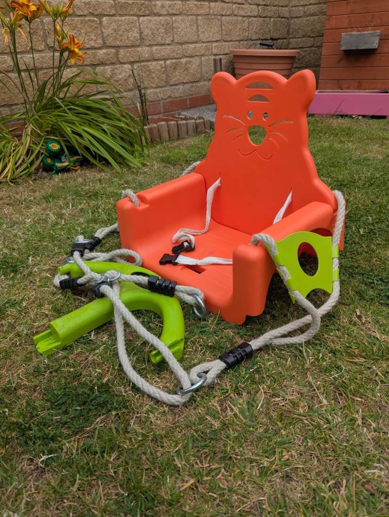 Plum Play Wooden Growing Swing Seat 