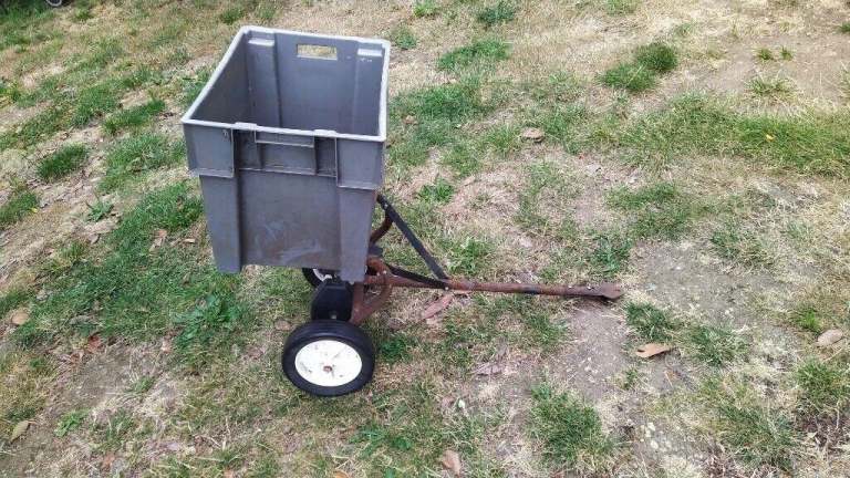 any 12v 24v battery toy john deere gator trailer spreader. free loc Del
