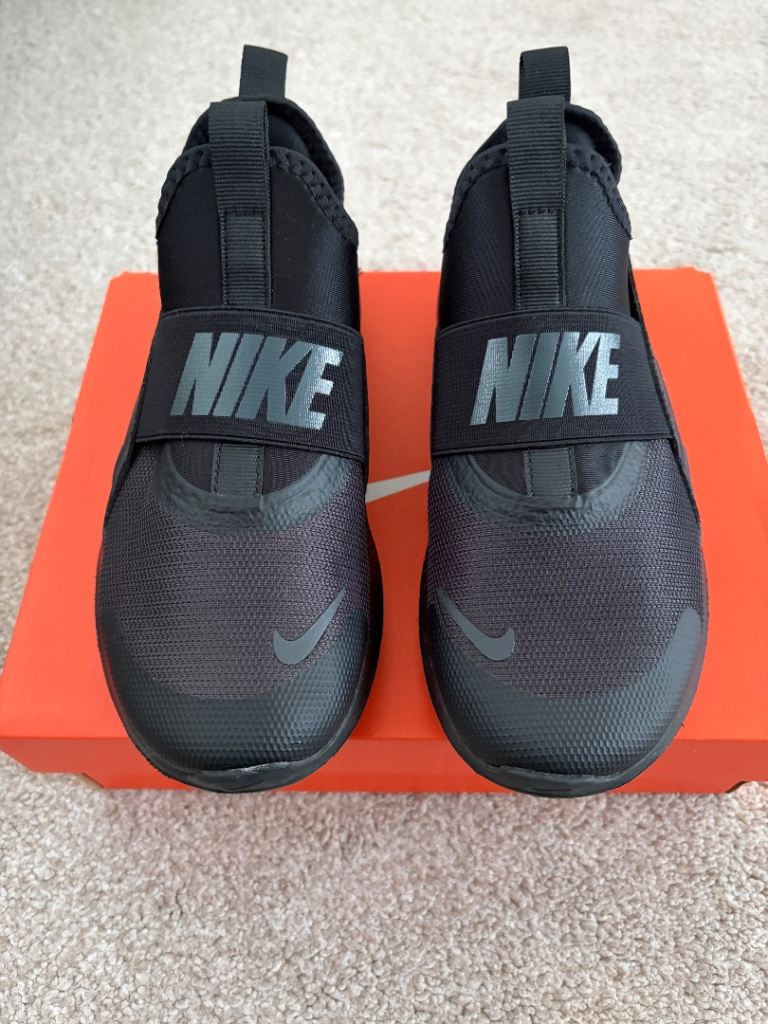 Nike Flex Runner 4 Trainers – Kids Size UK 3, Black