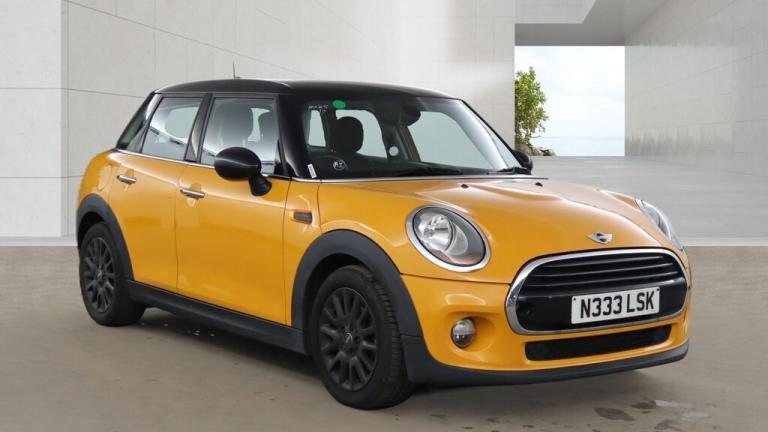 2016 MINI HATCH 1.5 5-Door Hatch Cooper Orange Manual Petrol