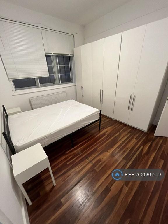 2 bedroom flat in Sunlight Square, London, E2 (2 bed) (#2686563)