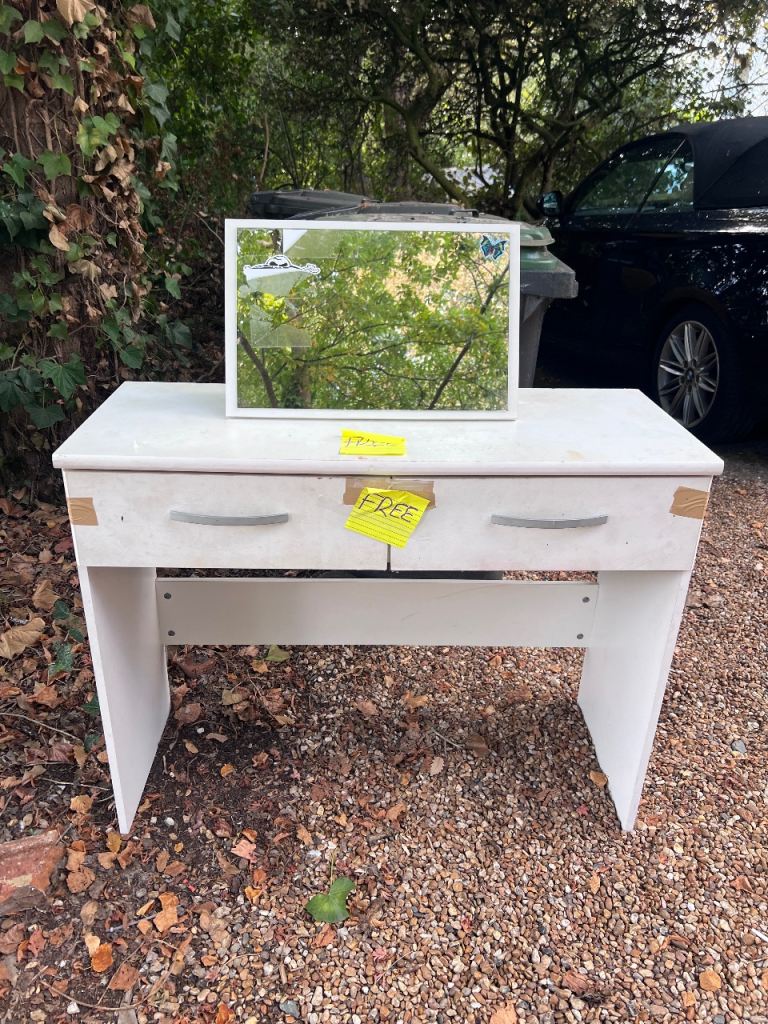 FREE Dressing Table with Mirror  SE39HE Blackheath collection only
