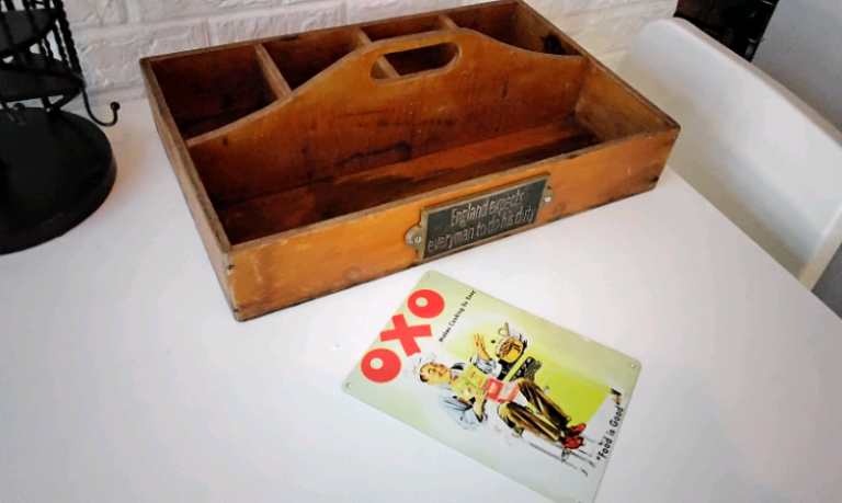 Vintage wooden storage box for tools or bits n bobs etc