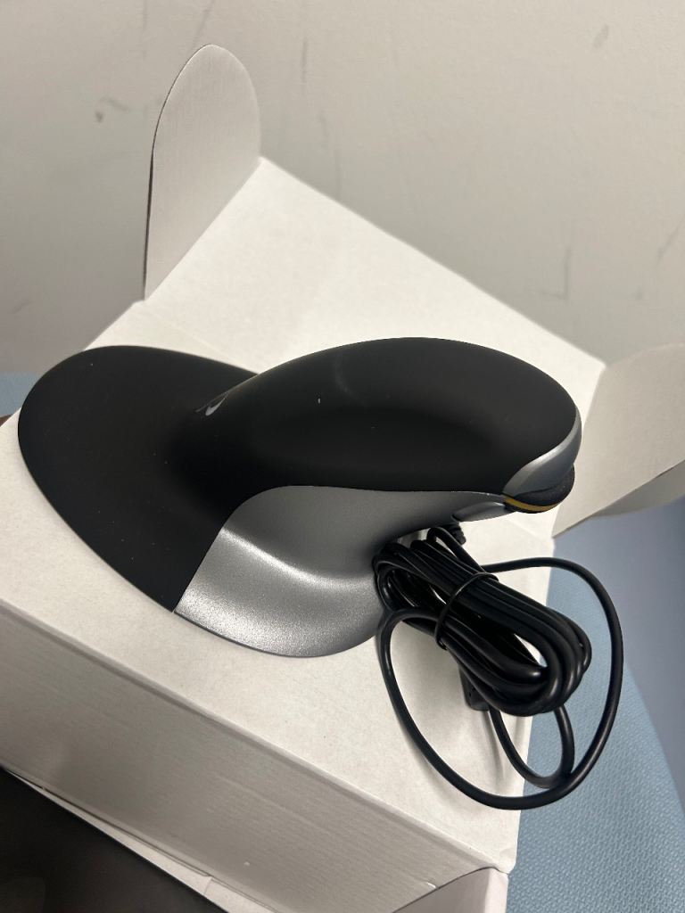 Penguin Ambidextrous Ergonomic Vertical Mouse, Wired, Black/Silver | in ...