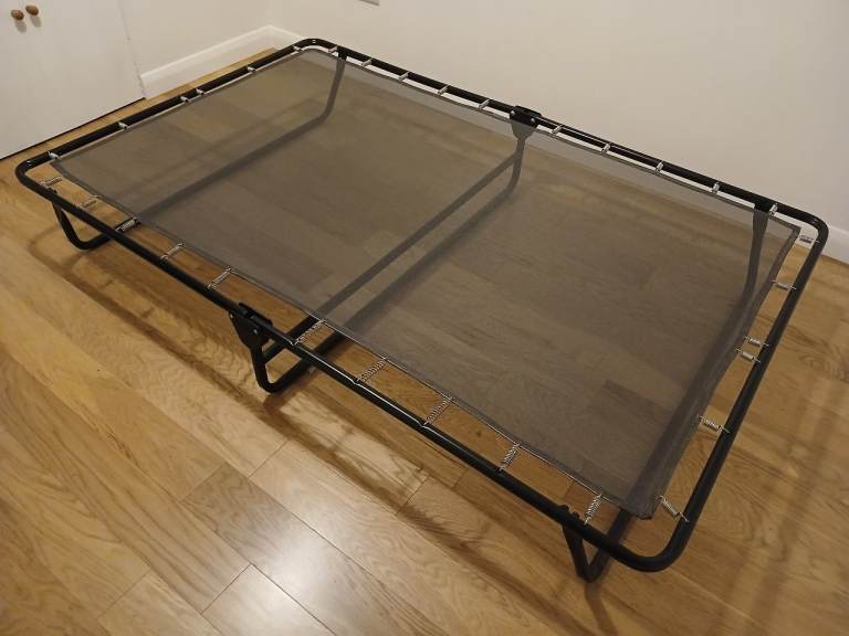 Folding bed