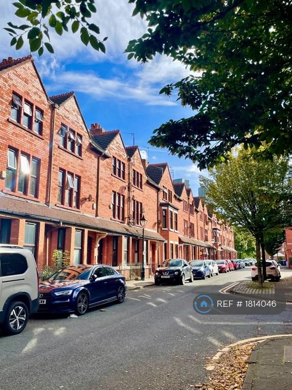 4 bedroom house in Coronation Street, Salford, M5 (4 bed) (#1814046)