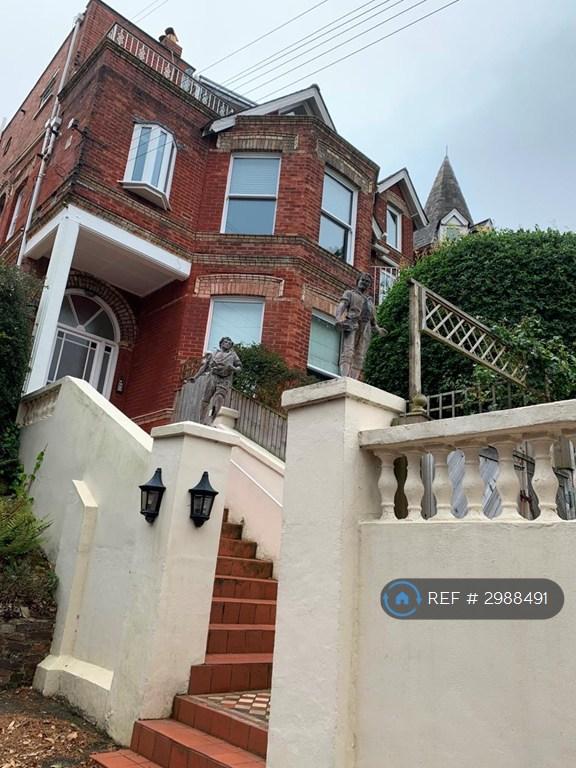 2 bedroom flat in Lalbagh, Poole, BH14 (2 bed) (#2988491)