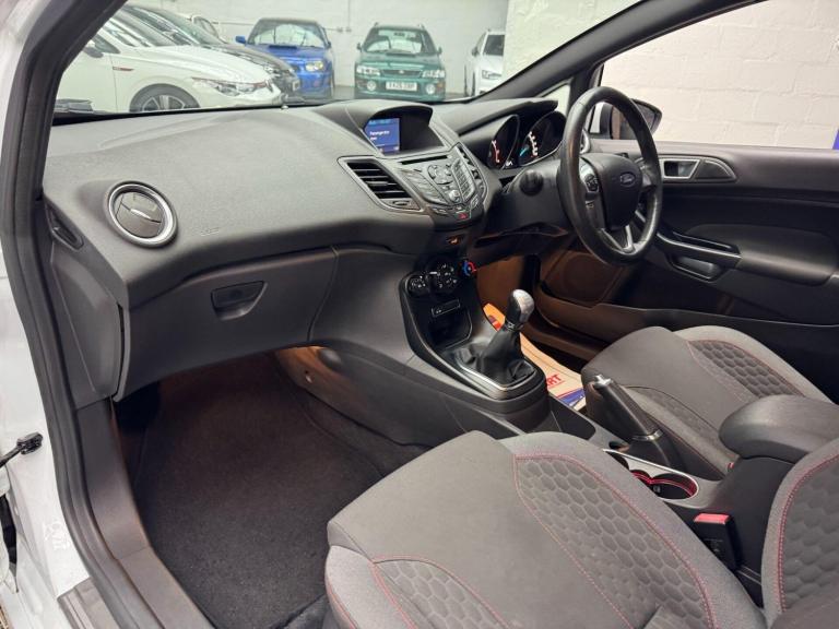 2017 Ford Fiesta 1.0T EcoBoost ST-Line Euro 6 (s/s) 3dr Hatchback Petrol Manual