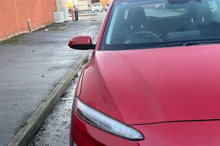 2022 Hyundai KONA 64kWh Premium SUV 5dr Electric Auto (10.5kW Charger) (204 ps) SUV Electric Auto...