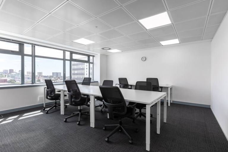 Brighton - BN1 3XF \ Desk Rental in a Coworking Environment