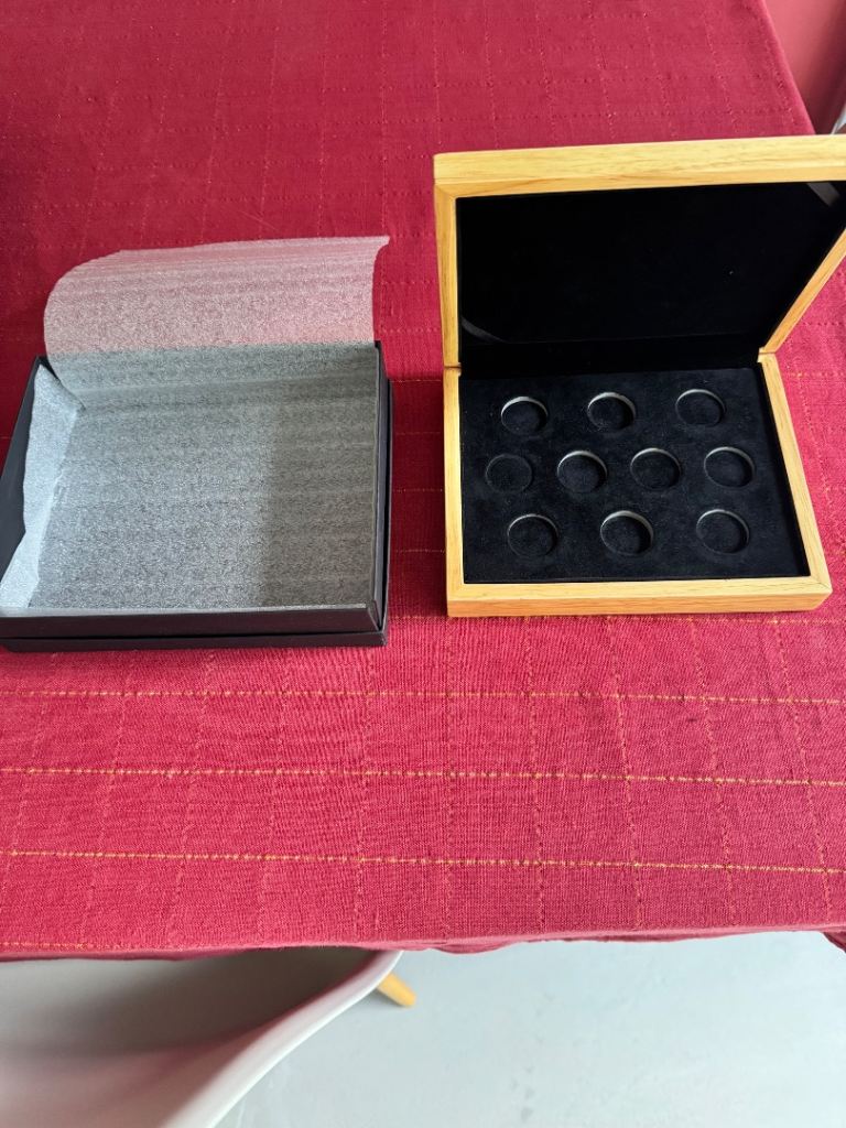 Lovely Real Wood Coin Box (For Gold Sovereign Size Coins)