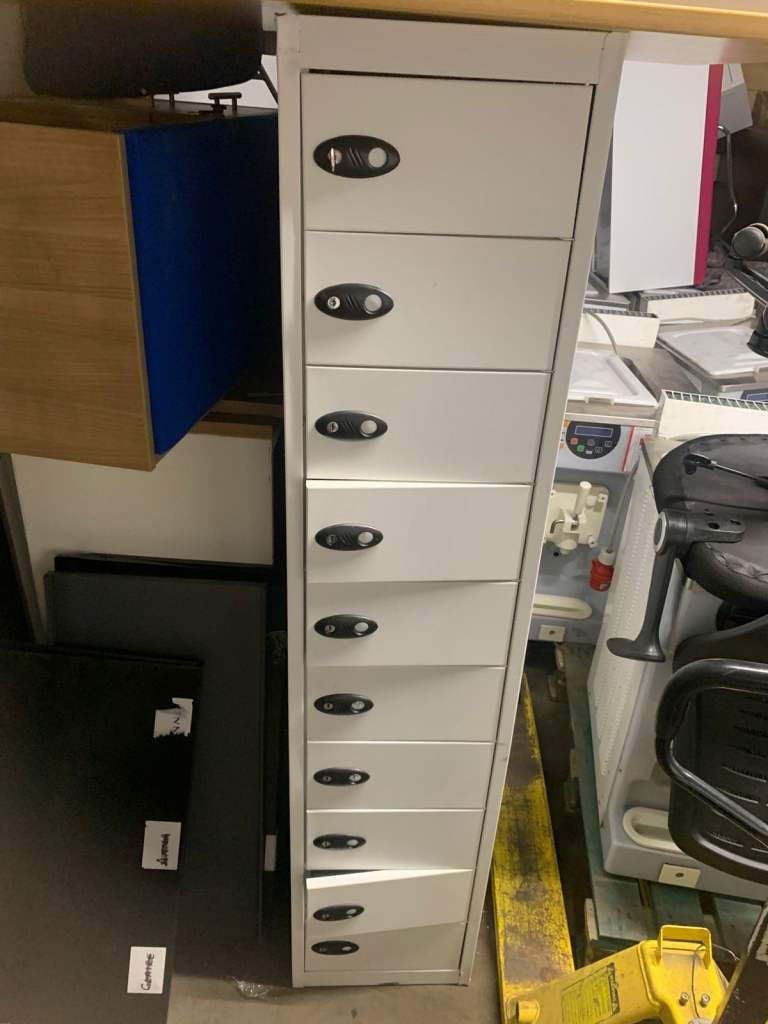 Laptop locker units with 10 lockers individual keys