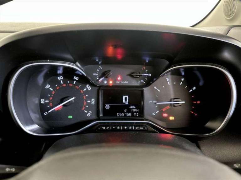 2021 Citroen C3 Aircross 1.2 PureTech Shine Euro 6 (s/s) 5dr Manual SUV Petrol Manual