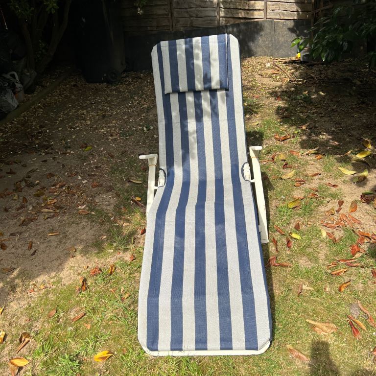 Foldable Garden Sun Lounger – Adjustable Reclining Chair