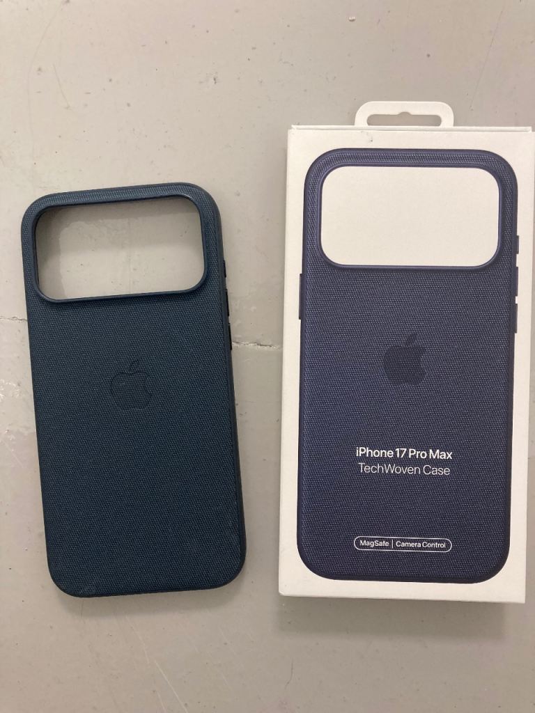 Iphone 17 Pro Max TechWoven Case - Used