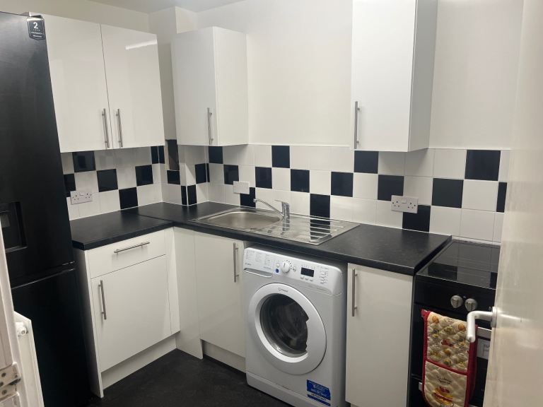 Double room for short-term lodging - no couples 