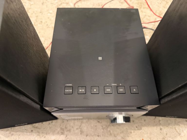 Sony CMT-SBT20 Micro Hi-Fi System – Bluetooth, CD & FM Radio