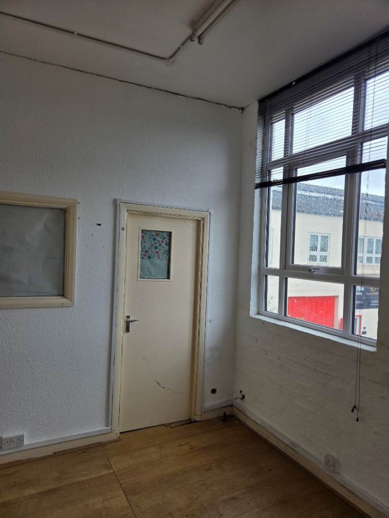 Office Space to Rent in Enfield 