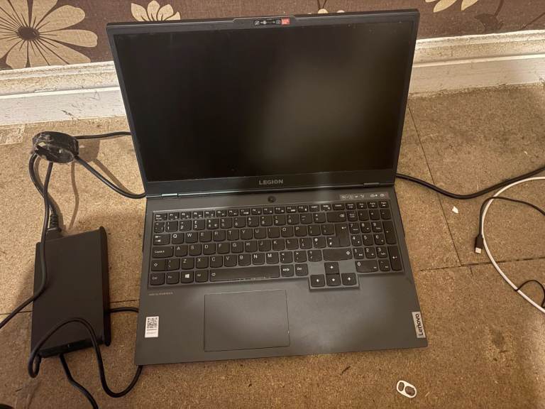 Lenovo legion 5 gaming laptop - i5 10th gen and RTX 2060 (please read full description)