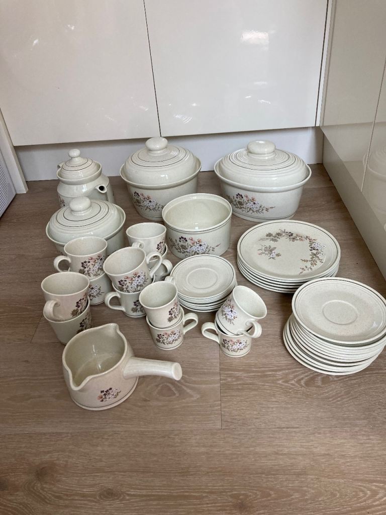 Royal Doulton Bredon Hill LS1045 Lambethware