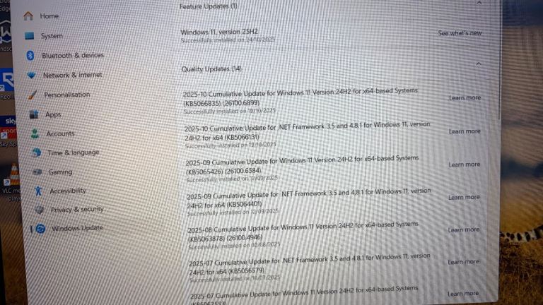 Dell Inspiron 16 5640 Laptop 16gb 1TB SSD Warranty Immaculate Condition 