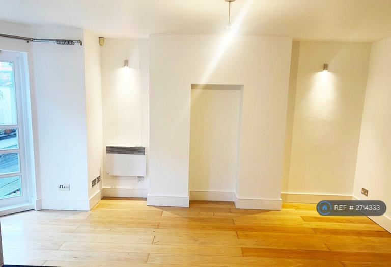 2 bedroom flat in Cranbourne Terrace, Manchester, M21 (2 bed) (#2714333)