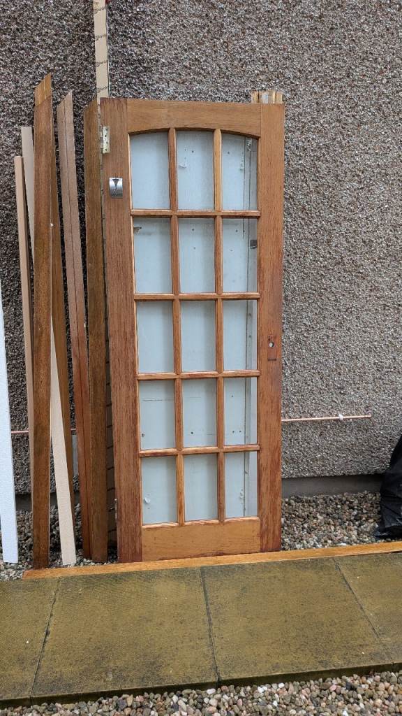 Glazed internal door