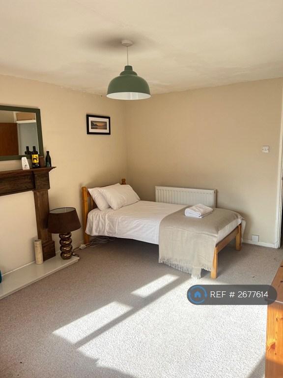 4 bedroom house in Addison, Newcastle Upon Tyne, NE6 (4 bed) (#2677614)