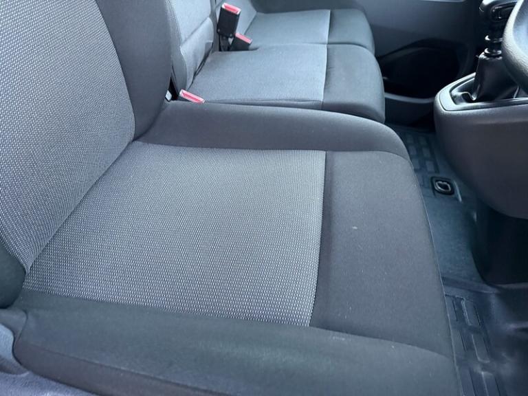  Vauxhall Vivaro Turbo D 2900 Sportive Panel Van Diesel Manual