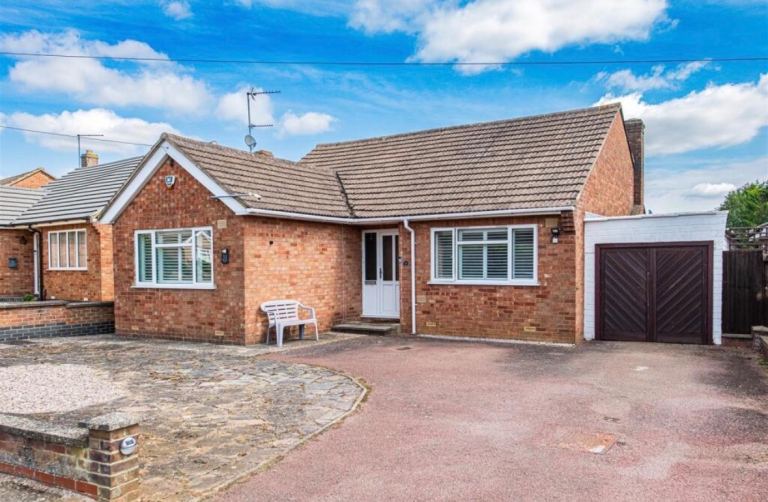3 bedroom Detached Bungalow 