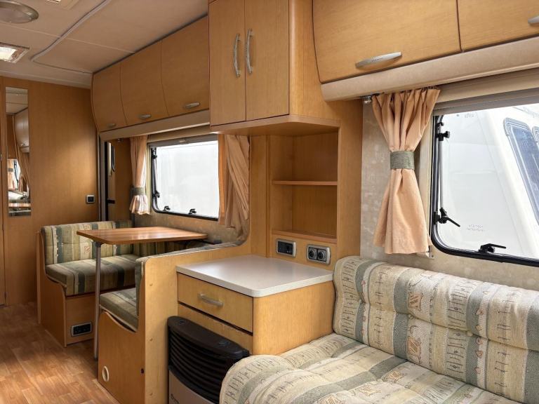 ABBEY AVENTURA 340 -TWIN AXLE- FIXED BUNK BEDS + END WASHROOM 