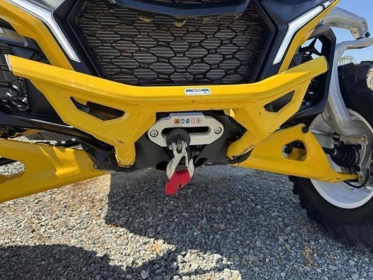 Can-Am Maverick R SAS