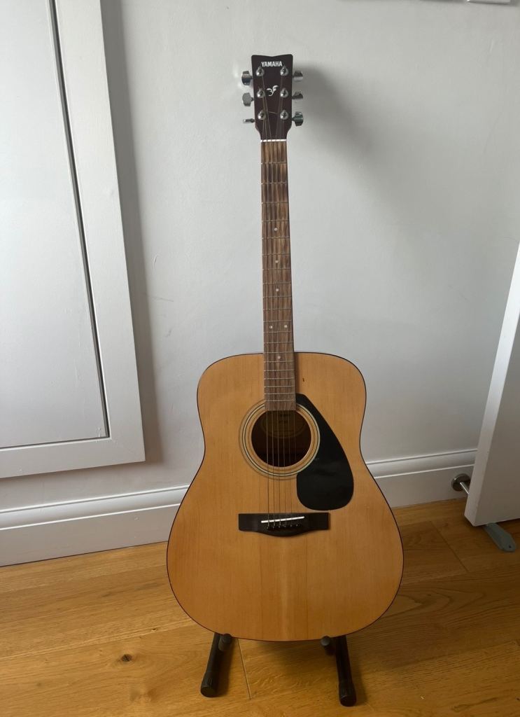 Yamaha F310 - Full Size Steel String Acoustic Guitar - Traditional Western Body - Natural