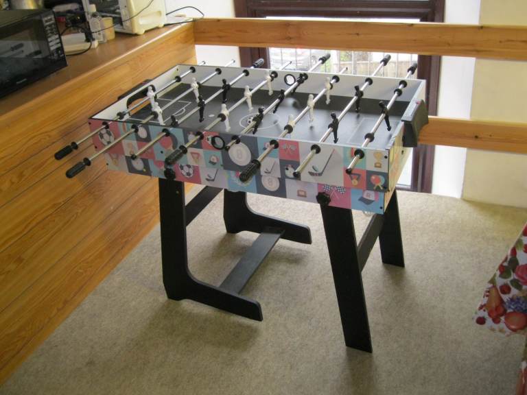 CHILDRENS MULTI GAMES TABLE FOOTBALL SNOOKER POOL LEICESTER LE4 5DJ