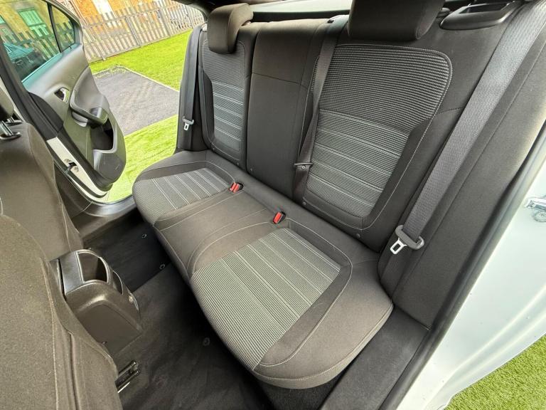 2015 Vauxhall Insignia 1.4i Turbo Limited Edition Hatchback 5dr Petrol Manual Euro 6 (s/s) (140 p...