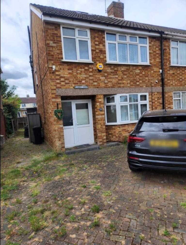 4-bed semi-detached home in Abbots Close, RM7, over 3 floors with 2 baths and outbuilding.
